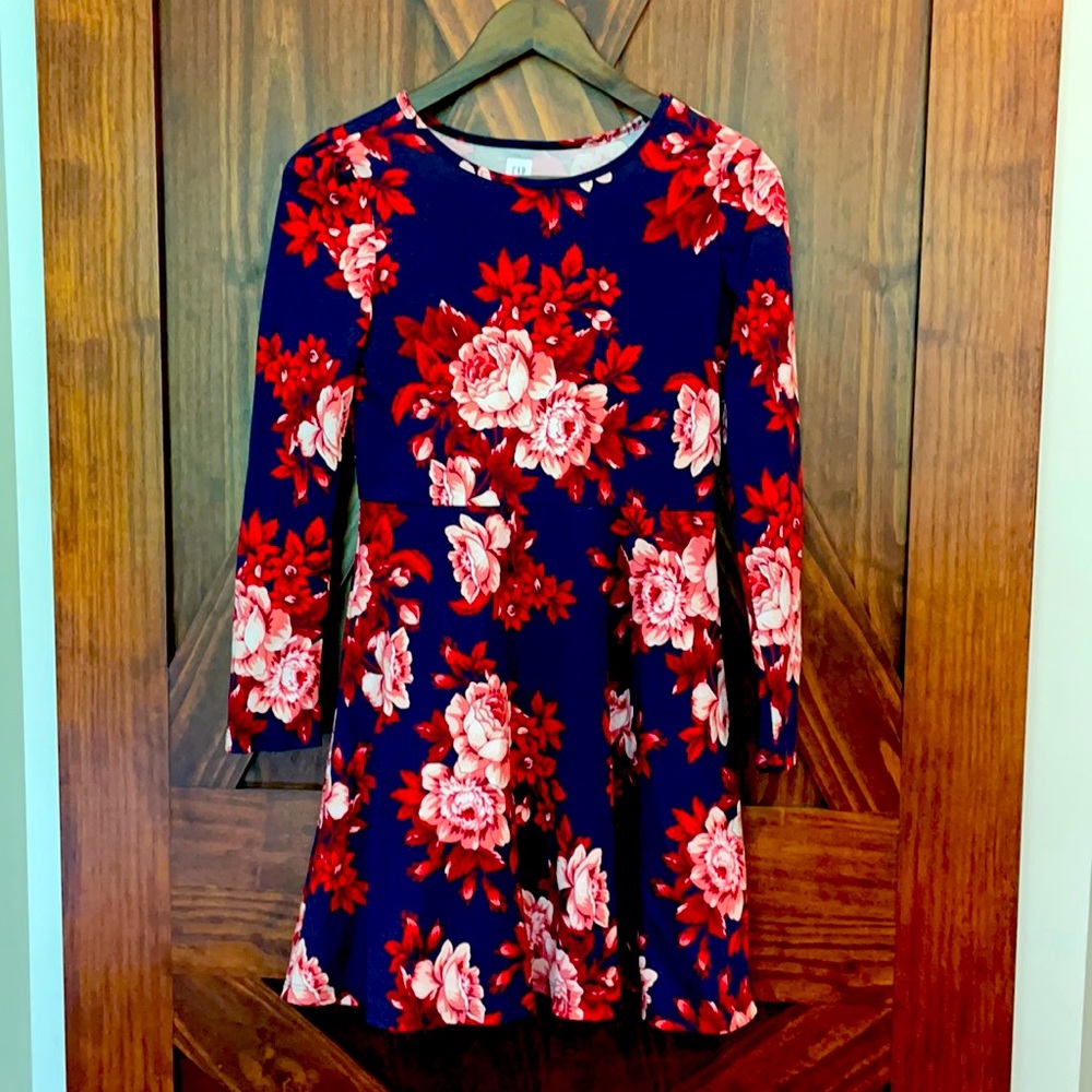 Like new Long sleeve floral dress.